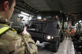 Guerre au Mali : Bombardements à  Diabaly, à  Bamako la France organise les offensives au sol 